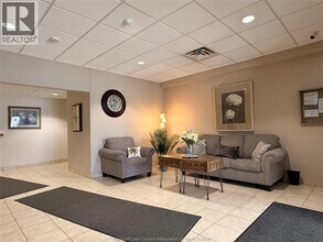 315 Village Grove Dr in Windsor, ON - Building Photo - Building Photo