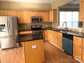 8419 Heron Glen Dr in Charlotte, NC - Building Photo - Building Photo