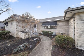 1585 Peace Pl in Columbus, OH - Building Photo - Building Photo