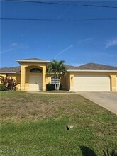 137 SE 16th St in Cape Coral, FL - Building Photo - Building Photo
