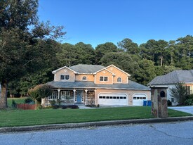 2068 Lakewood Cir SW in Grayson, GA - Building Photo