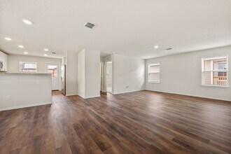 407 Forsythia in New Braunfels, TX - Building Photo - Building Photo