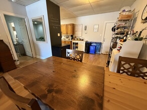 6243 Quinpool Rd in Halifax, NS - Building Photo - Building Photo