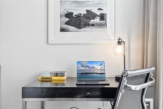 2889 McFarlane Rd in Miami, FL - Building Photo - Building Photo