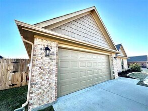 113 Wildflower Dr in Whitesboro, TX - Building Photo - Building Photo