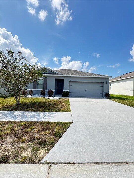 253 Meadowbrook Blvd in Winter Haven, FL - Building Photo