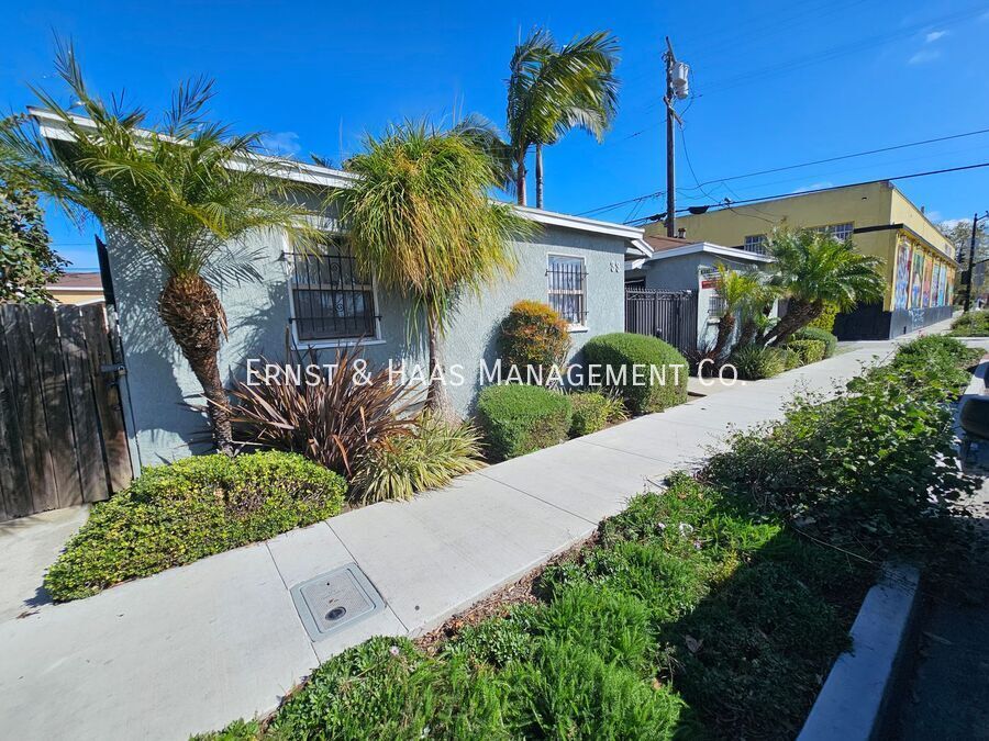 29 W Market St in Long Beach, CA - Building Photo