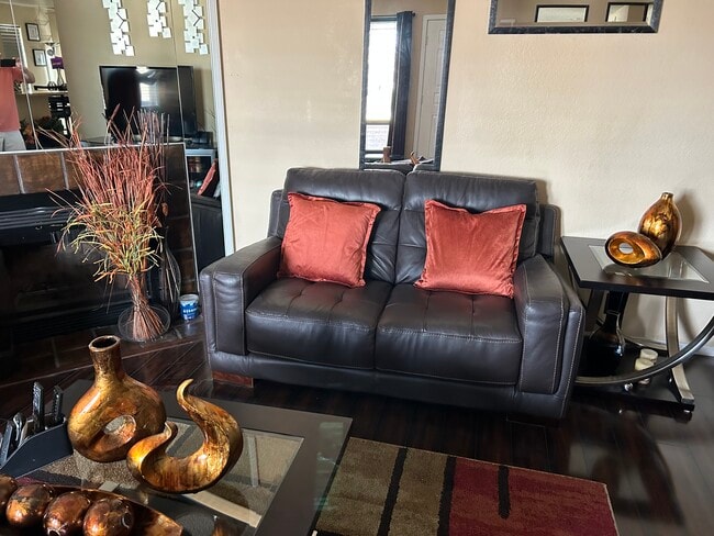 611 W Hononegh Dr in Phoenix, AZ - Building Photo - Building Photo
