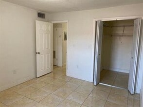 West Point Properties in Hialeah, FL - Building Photo - Building Photo