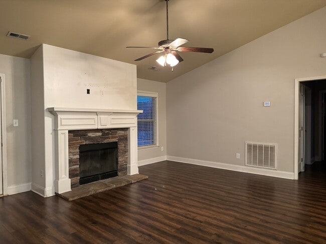 256 Village Springs Dr in Madison, AL - Building Photo - Building Photo