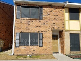 193 Southfield Pkwy in Lafayette, LA - Building Photo