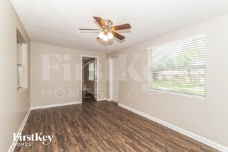 6328 Toyota Dr in Jacksonville, FL - Foto de edificio - Building Photo