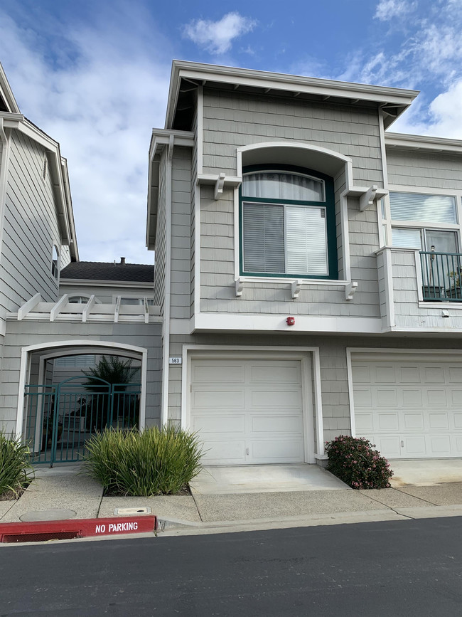 563 Shoal Cir in Redwood City, CA - Building Photo - Building Photo