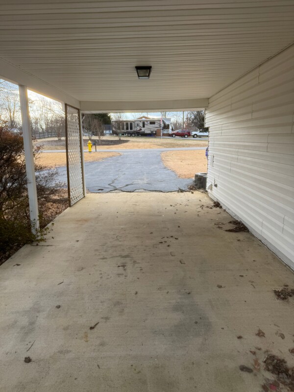 5510 Raphael Dr in Pomfret, MD - Foto de edificio - Building Photo