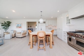 134 La Plata in Santa Barbara, CA - Building Photo - Building Photo