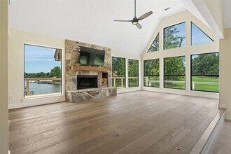 12986 Wood Harbour Dr in Montgomery, TX - Building Photo - Building Photo