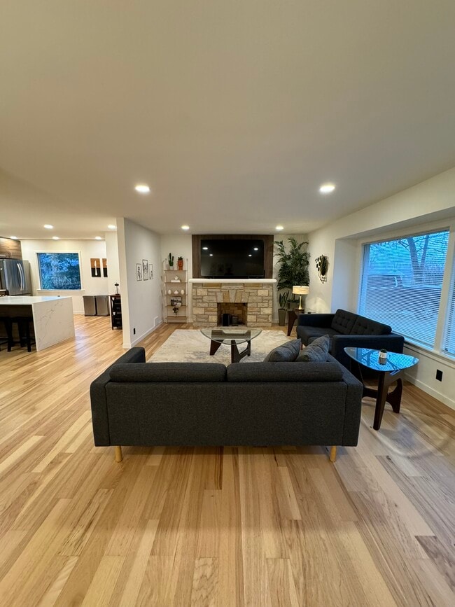 13814 W Robin Trl in New Berlin, WI - Building Photo - Building Photo