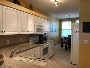 11041 Gulf Reflections Drive in Ft. Myers, FL - Building Photo - Building Photo