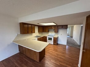 312 S 11th Pl in Rogers, AR - Foto de edificio - Building Photo