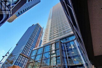 88 Queen St E in Toronto, ON - Building Photo - Building Photo