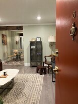 3600 Hillsboro Pike, Unit Villager East-Green Hills in Nashville, TN - Building Photo