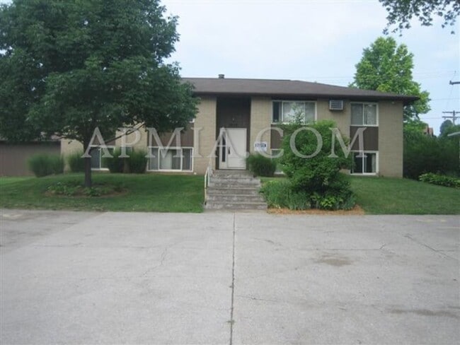 property at 2031 9th St