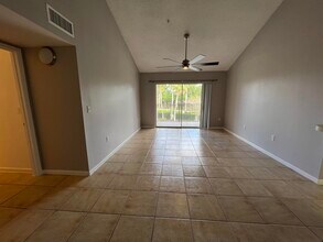 7896 Sonoma Springs Cir in Greenacres, FL - Building Photo - Building Photo