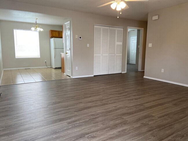 502 Twin Oaks