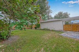 2831 Pecan Ridge Dr in Sugar Land, TX - Building Photo