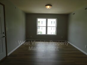 212 Cardinal Wy in Lewisburg, WV - Building Photo - Building Photo