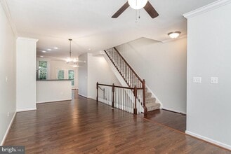 3014 Chinkapin Oak Ln in Woodbridge, VA - Building Photo - Building Photo