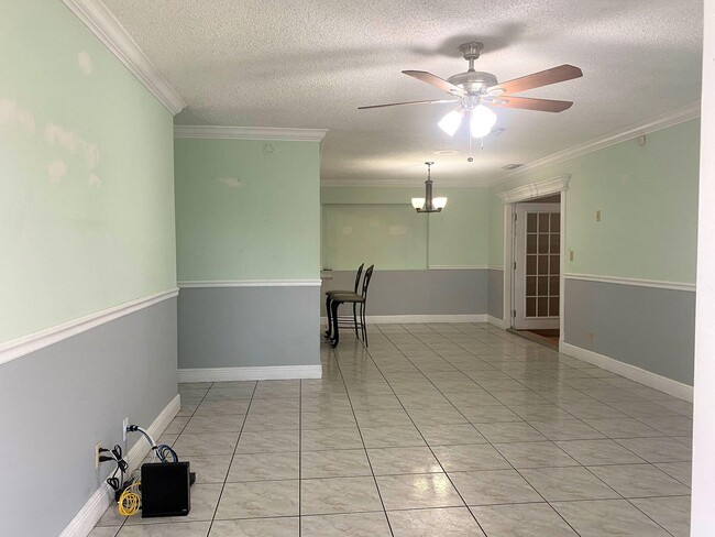 2868 Lillian Ln in West Palm Beach, FL - Building Photo - Building Photo