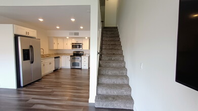6131 Rancho Mission Rd in San Diego, CA - Building Photo - Building Photo