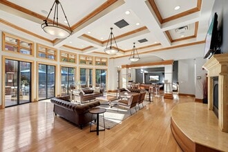 Excelsior & Grand in St. Louis Park, MN - Foto de edificio - Building Photo