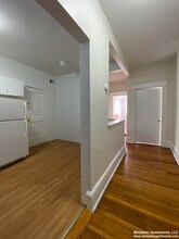 1592 Beacon St, Unit 11 in Brookline, MA - Building Photo - Building Photo