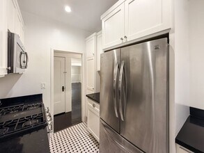 237 Hawthorn St in San Diego, CA - Building Photo - Building Photo