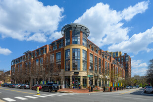 The Condominiums At Carlyle Square Apartamentos