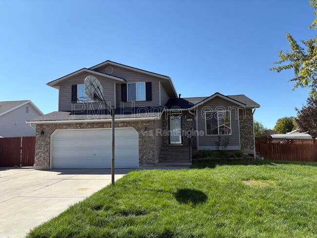 1157 N 2925 W