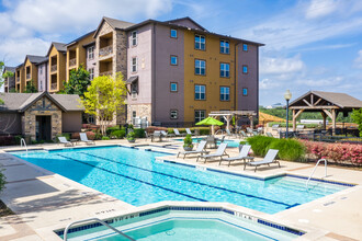 Enclave at Grapevine in Grapevine, TX - Building Photo - Building Photo