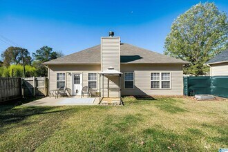 1003 Meriweather Dr in Calera, AL - Building Photo - Building Photo