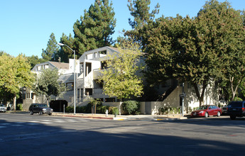 Somerset Parkside in Sacramento, CA - Building Photo - Building Photo