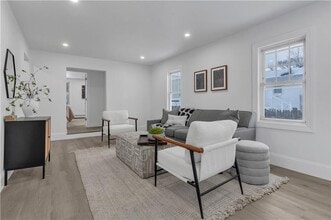 115 Campbell Ave in East Providence, RI - Building Photo - Building Photo