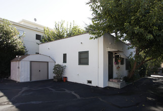 10763-10765 Kling St in North Hollywood, CA - Building Photo - Building Photo