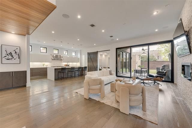 property at 6420 Kenwood Ave