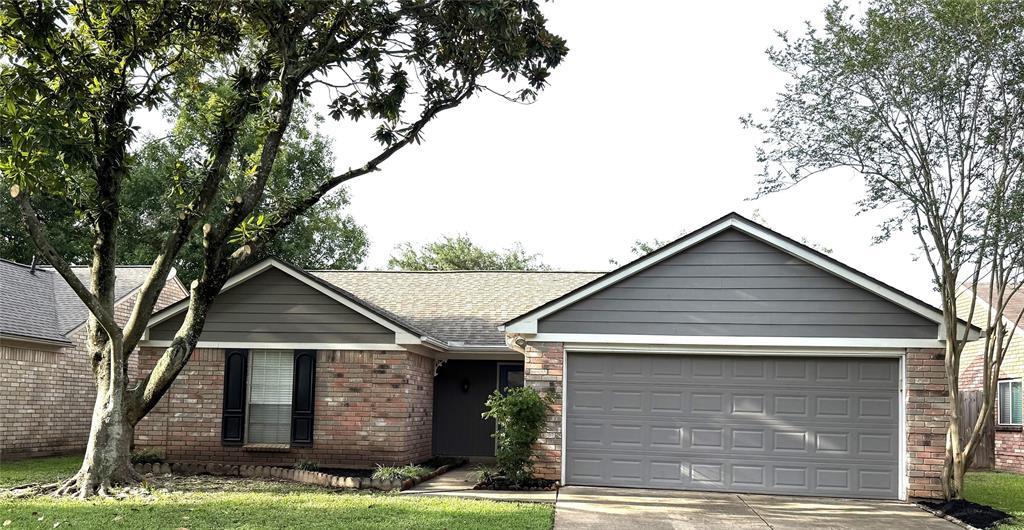 4019 Shelby Row in Sugar Land, TX - Building Photo
