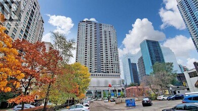 911-33 Empress Ave in Toronto, ON - Building Photo - Building Photo