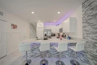 3371 W 106th Terrace in Hialeah, FL - Building Photo - Building Photo