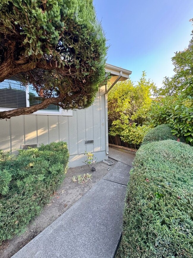 32 Griggs Ln in Napa, CA - Building Photo - Building Photo