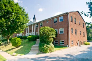 Tremaine Place in Bala Cynwyd, PA - Building Photo