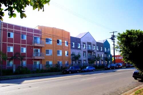 Pico/Gramercy Apartments in Los Angeles, CA - Building Photo